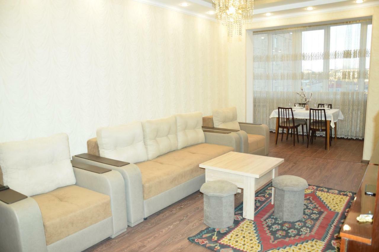 Massiv Apt エレバン エクステリア 写真