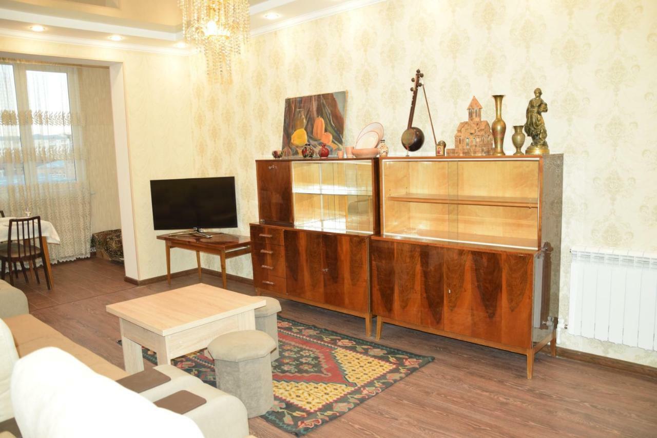 Massiv Apt エレバン エクステリア 写真